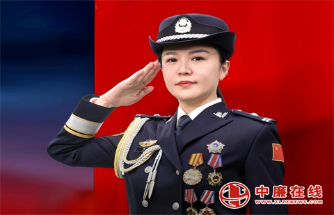 一身藏蓝守山城 巾帼芳华践初心